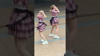 女子大生が地下アイドル！よく見てみると