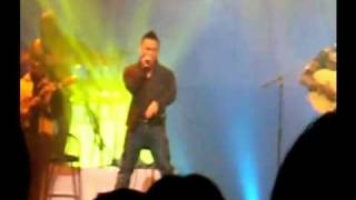 01.04.10 - Taeyang \u0026 Brian McKnight duet \