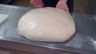 Become an apprentice pizzaiolo (Pizza chef), -Part1 pizza dough making