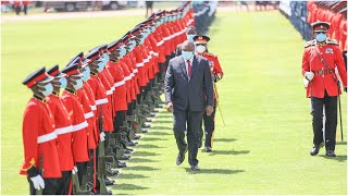 PRESIDENT UHURU INSPECTS A GUARD OF HONOR DURING THE 2020 JAMHURI DAY CELEBRATIONS!!