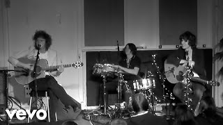 The Kooks - Naive (Live At Abbey Road / 2005 / Acoustic Version)