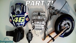 Building Valentino Rossis 2016 Yamaha M1: By De Agostini | Part 7