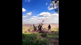 An attack on Russian positions with a 155mm M777A2 howitzer in the Donbas #shortsvideo #shorts
