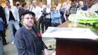 Chas Hodges plays piano in St Pancras Station