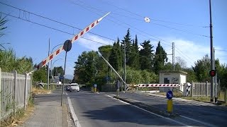 Spoorwegovergang Pisa (I) // Railroad crossing // Passaggio a livello