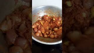 சுவையான மத்தி மீன் குழம்பு 👌 Mathi meen kulambu recipe #food #shorts #mathimeenkulambu