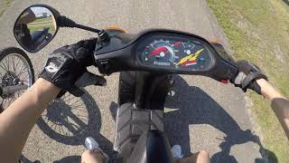 Yamaha DT 125 vs Piaggio TPH 125 motorcycle vs scooter 2 stroke!