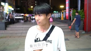 【趣问街访】女生之间和男生之间吵架最大的不同是什么？路人分析的很精辟