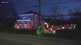 Check out this Christmas wonderland in Niagara County