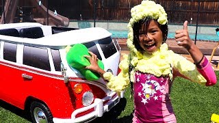 Car Wash Song | Emma Pretend Play Washing Toy Car Nursery Rhymes & Kids Song