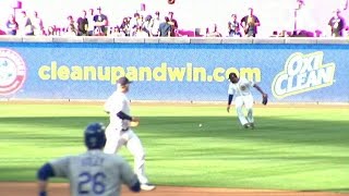 LAD@SD: Ellis crosses home on Kemp's fielding error