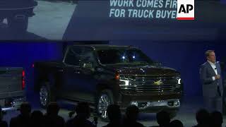 Chevy Unveils New Silverado Before Big Auto Show