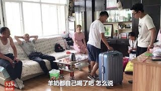 农民王小：去老丈人家干啥活？收拾鱼吃饭嘎巴，儿子嫉妒我俩了