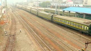 {CNR} HXD1C 6296 hauling K9064 passenger train departing from CNR Chenzhou Station