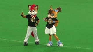 20190906 2019年シーズン最後のゴールデンフライデーでYMCAを踊るポリーとフレップ