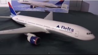 Unboxing Delta Airlines Boeing 777-200 1:200 Scale Model (Flight Miniatures)