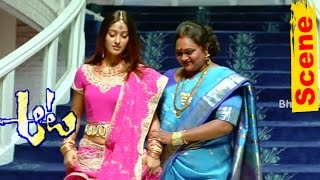 Siddharth And Ileana Escapes From Munna - Action Scene - Aata Movie Scenes