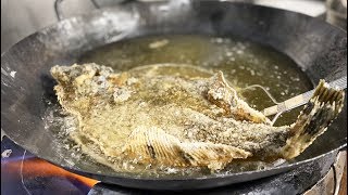 新鮮な黒ガレイをカラッと揚げた上に熱々激旨の麻婆ソースをぶっかけた麻婆カレイ　Deep-fried Righteye Flounder with mapo sauce.【ASMR】