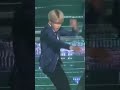 bts jimin 난진짜 지민이가너무좋다 연차 찬 후에도 노련해져서 안무 날리는거 아니라고 변명 안해도되는 수준을 넘어서 매번 레전더리직캠 남겨주는 아이라서 💛