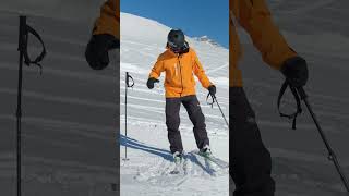 Tip to Improve Carve Turns on Skis | #shorts