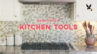 Essential Kitchen Tools for Your First Apartment