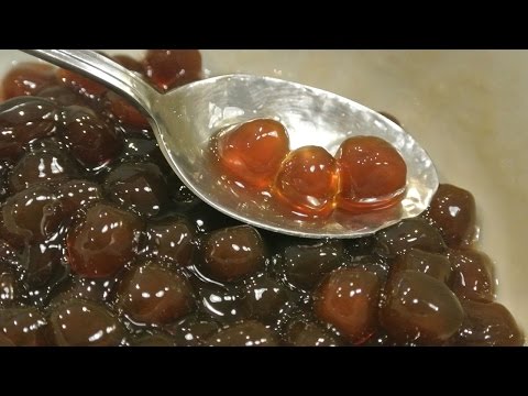 Home made tapioca pearls for bubble tea, bo-ba tea 自製波霸粉圓 (pearl milk tea) Home made tapioca pearls for bubble tea, bo-ba tea 自製波霸粉圓 (pearl milk tea)