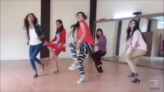 GALLAN GOODIYAAN DIL DHADAKNE DO DANCE CHOREOGRAPHY mirrored