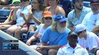 LAD@ATL: Giants, Expos fans get foul at Braves game