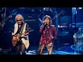 b’z、『紅白』サプライズの舞台裏　“伏線”に橋本環奈「気になってたんだよね！」