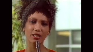 Dee C. Lee -  'Come Hell or Waters High'  on Pebble Mill in 1080p