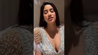 Jhanvi Kapoor Cleavage & Boobs Latest