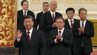 【图集】2022年10月23日中午，中共中央总书记习近平和中共中央政治局常委李强、赵乐际、王沪宁、蔡奇、丁薛祥、李希，在人民大会堂同采访中共二十大的中外记者亲切见面。