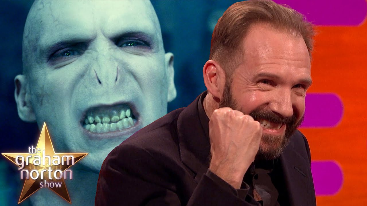 Ralph Fiennes Discusses Playing Voldemort - The Graham Norton Show ...