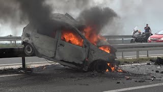 STRAVIČNA SAOBRAĆAJNA NESREĆA NA AUTO PUTU \