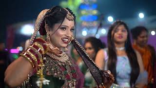Gorgeous bride's entry with beautiful dance performance and jaymala #shivailly #mukulwedsshailly