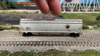 Review: Intermountain BNSF Heritage Covered Hoppers