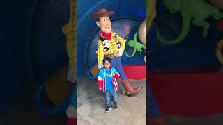 Encounter with Woody at HK Disneyland