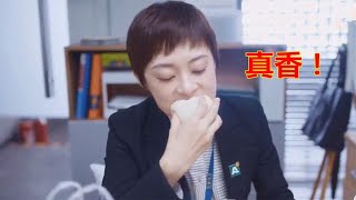 孙俪拍戏吃面包，下秒包装袋随手扔垃圾桶？网友：高素质女星