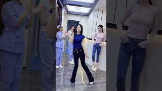 来让我画个小圈给你圈里面 #shortsvideo #dance #nurses #护士跳舞