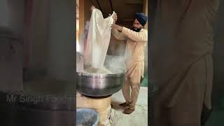 4000 Plates Finishes an Hour |  Biggest Langar in the World  #shorts #mrsinghfoodhunter