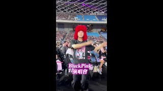 【現場開跳】 #BlackPink演唱會 秀舞姿向偶像們致敬！ #Shorts