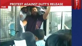 Protest Against Sanjay Dutt's Release