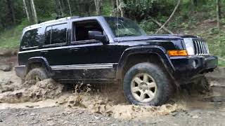 2008 Jeep Commander Offroad 1