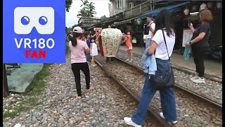 (3D VR180) Pingxi Station, Train, Sky Lantern; 平溪車站,火車,天燈; 平渓駅、電車、スカイランタン;핑시역, 기차, 천등