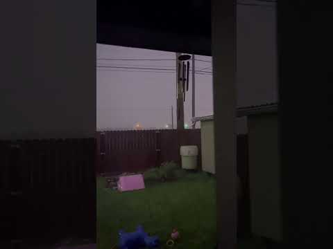 The Weather Last Night Was Crazy. Supposedly 80mph Winds - YouTube