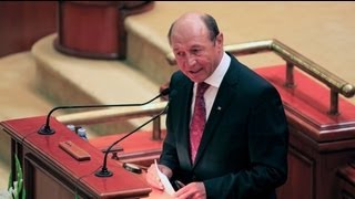 Referendo deve decidir a suspensão de Basescu