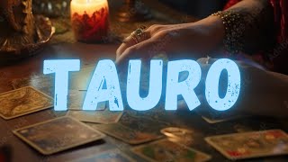 TAURO 🔮HAY DOS PERSONAS AQUÍ! UNA ESTARÁ CONTIGO Y LA OTRA LLEVA UNA ESPINA EN EL CORAZÓN 🫀⚔️✨ AMOR