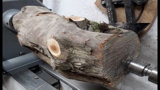 Woodturning - Yew Log to Vase