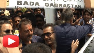 (VIDEO) Sanjay Dutt Visits His Mother's Grave At at Bada Qabrastan
