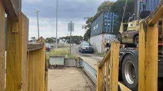 www.TowMyTruck.melbourne 43TM EFFER CRANE Truck relocating a Dead Forklift